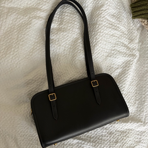 Coach Handbags - Coach Swing Zip Black Leather Shoulder Bag with Gold Hardware